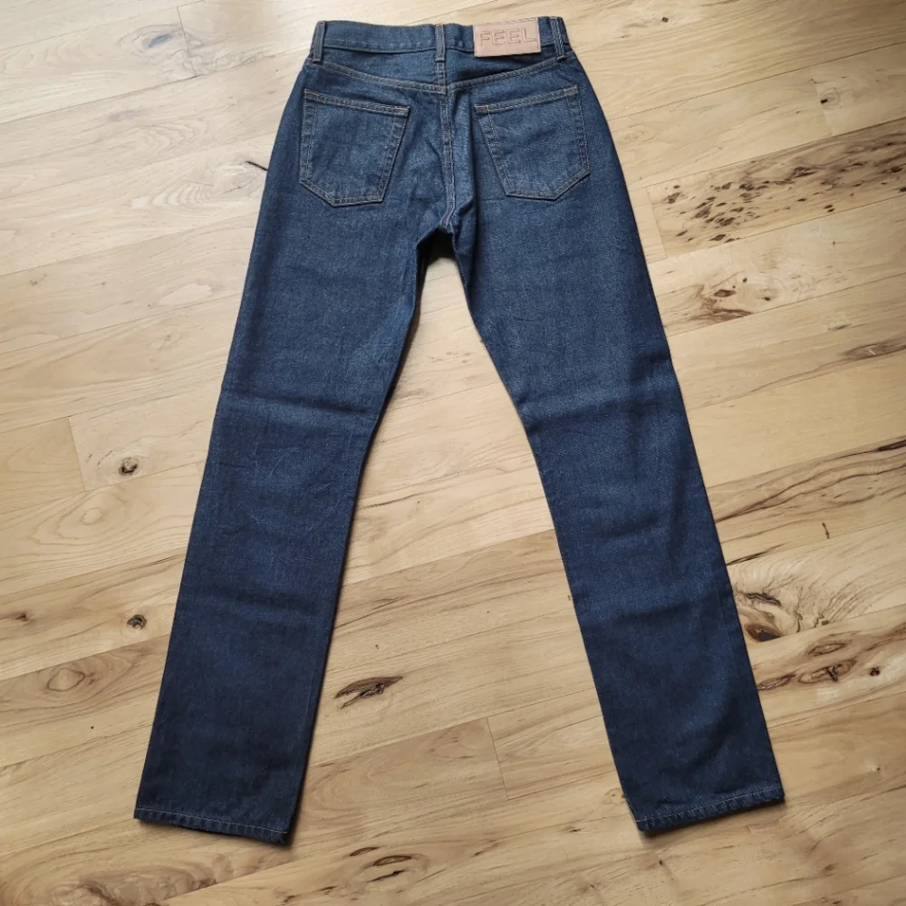 NWOT FEEL Studio Premium Selvedge Indigo Jeans - Picture 8 of 16